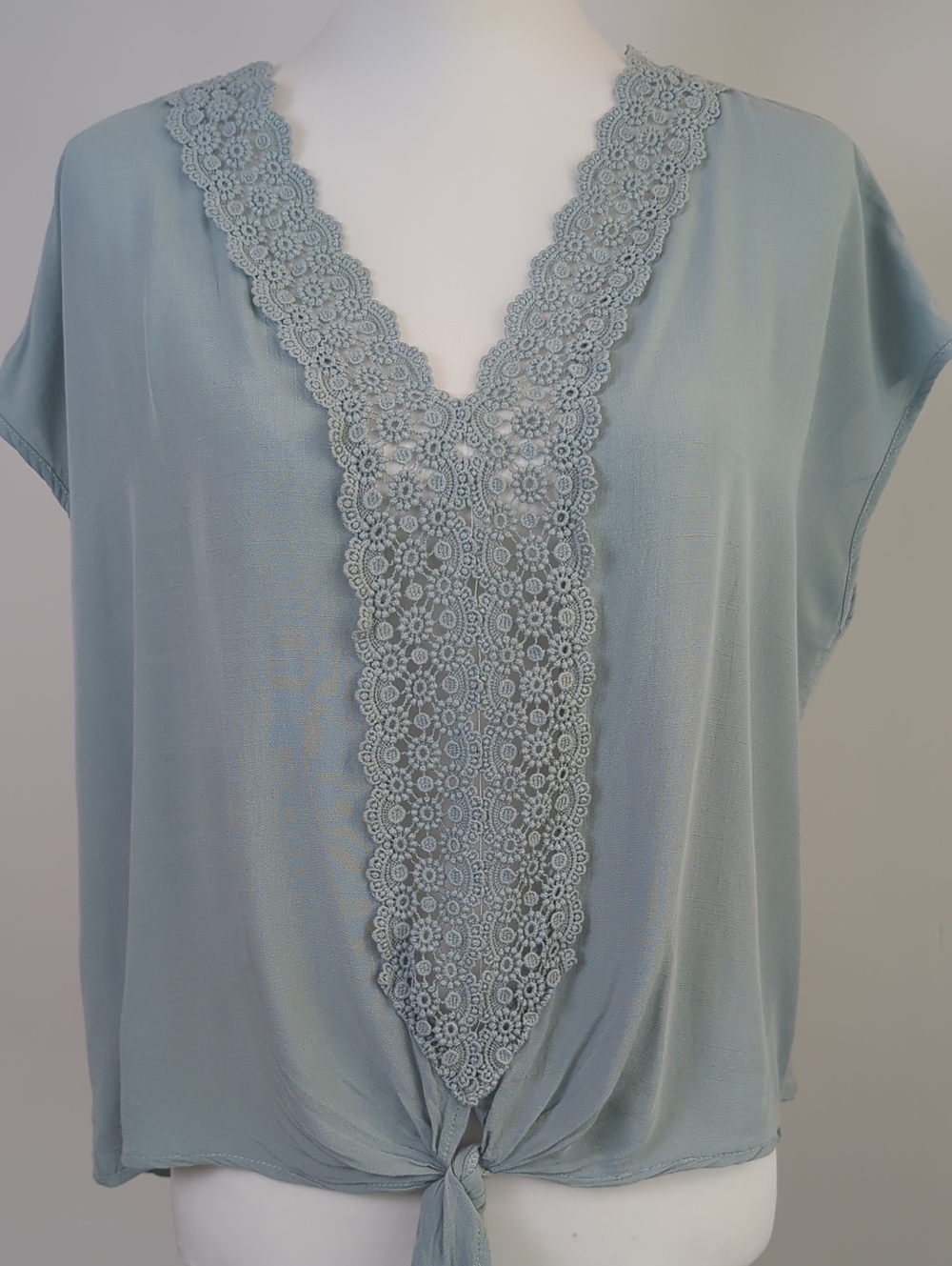 Allie Rose Boho Lace Trim Tie Front V-Neck Blouse Mint Sage Blue Green MEDIUM - Picture 5 of 16
